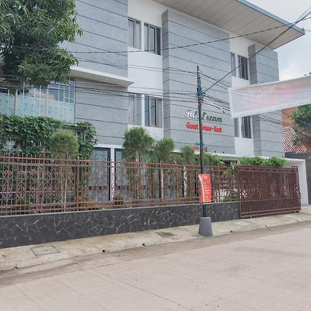 Reddoorz Plus @ Cirebon City Center Εξωτερικό φωτογραφία