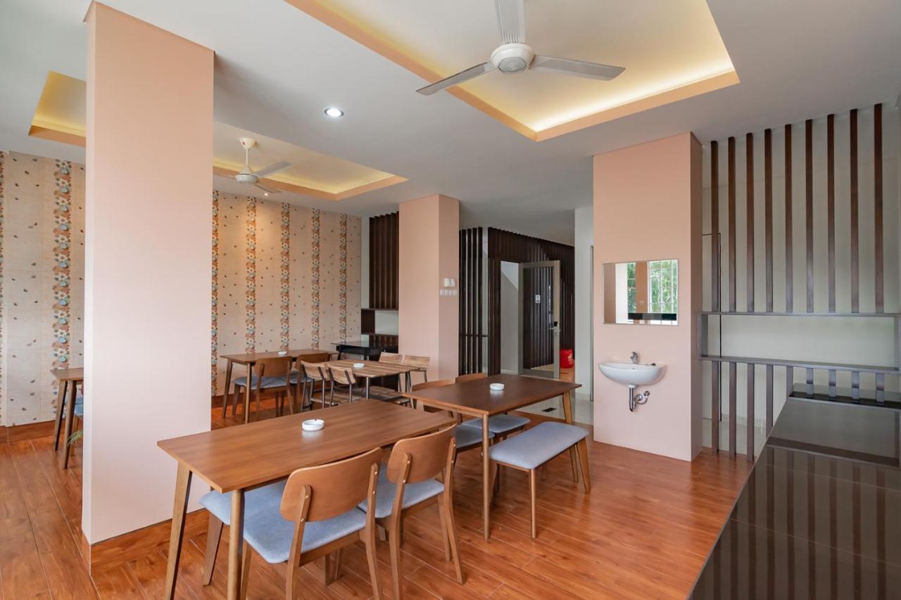Reddoorz Plus @ Cirebon City Center Εξωτερικό φωτογραφία