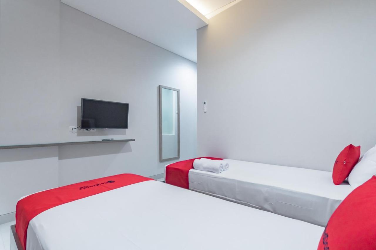 Reddoorz Plus @ Cirebon City Center Εξωτερικό φωτογραφία